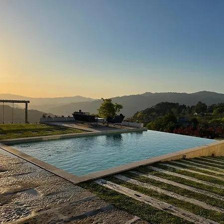 Prázdninový dům House With Saltwater Pool - Charming In The Douro Valley Cinfães