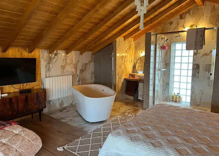 House With Saltwater Pool - Charming In The Douro Valley *