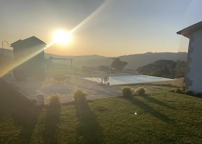 House With Saltwater Pool - Charming In The Douro Valley 펜션 *