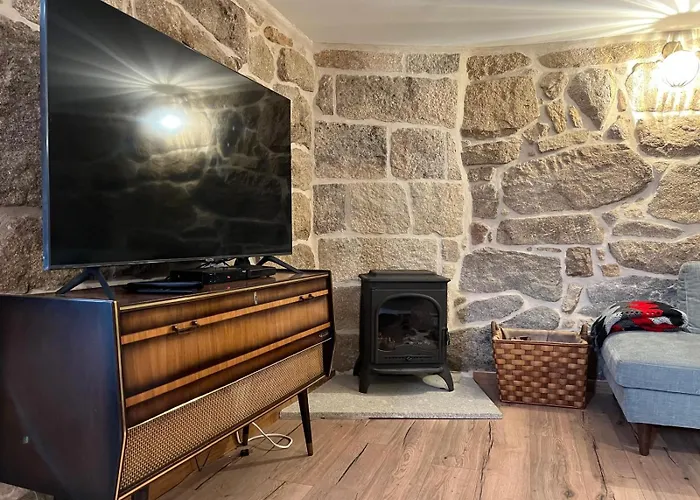 House With Saltwater Pool - Charming In The Douro Valley 친파에스